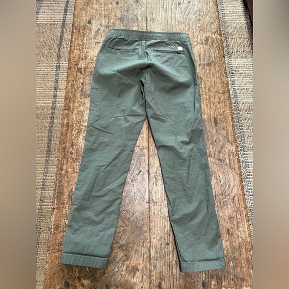 Vuori Rip Stop Pants Women’s Small Army Green Like New! Spring or Summer Ankle - Picture 14 of 15